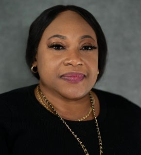 Regine Mpoyi profile photo